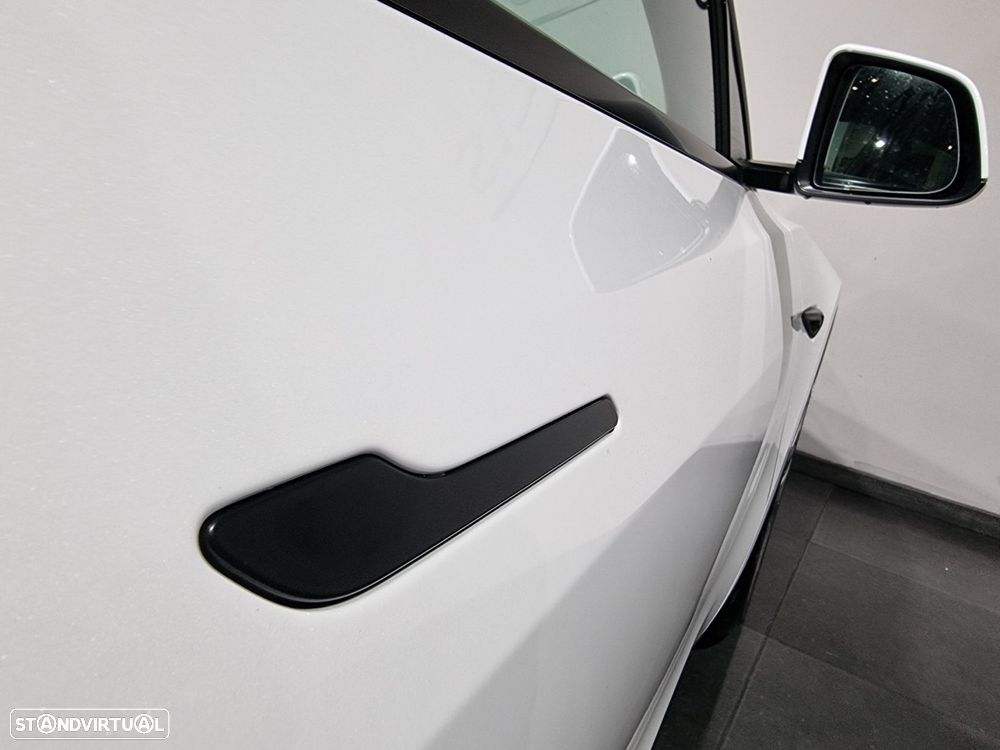 Tesla Model Y Long-Range RWD - 18