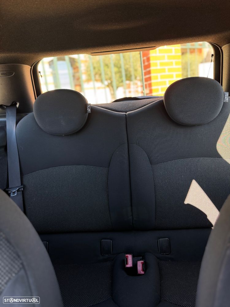 MINI 3 Portas Cooper D - 16