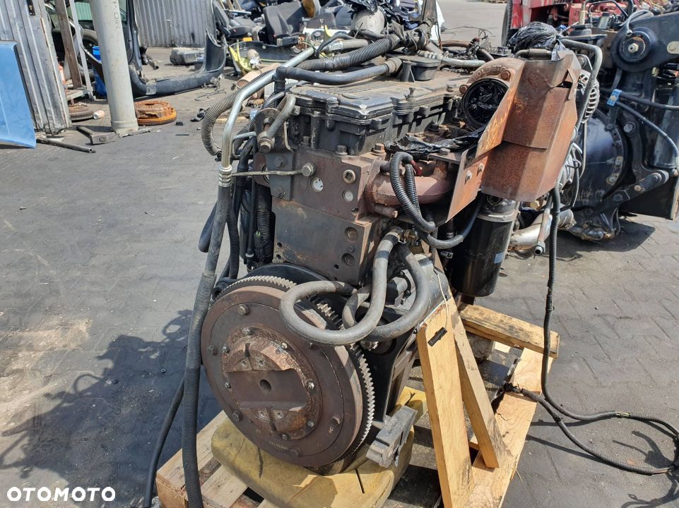 SILNIK SŁUPEK CASE MAGNUM 280 CUMMINS 505/8.3 JCB - 2
