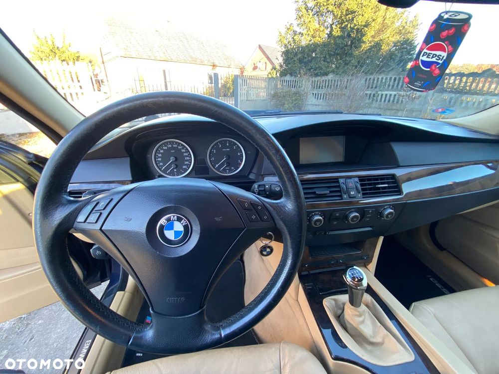 BMW Seria 5 530i - 5