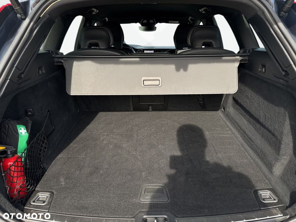 Volvo XC 60 B4 D Momentum - 28