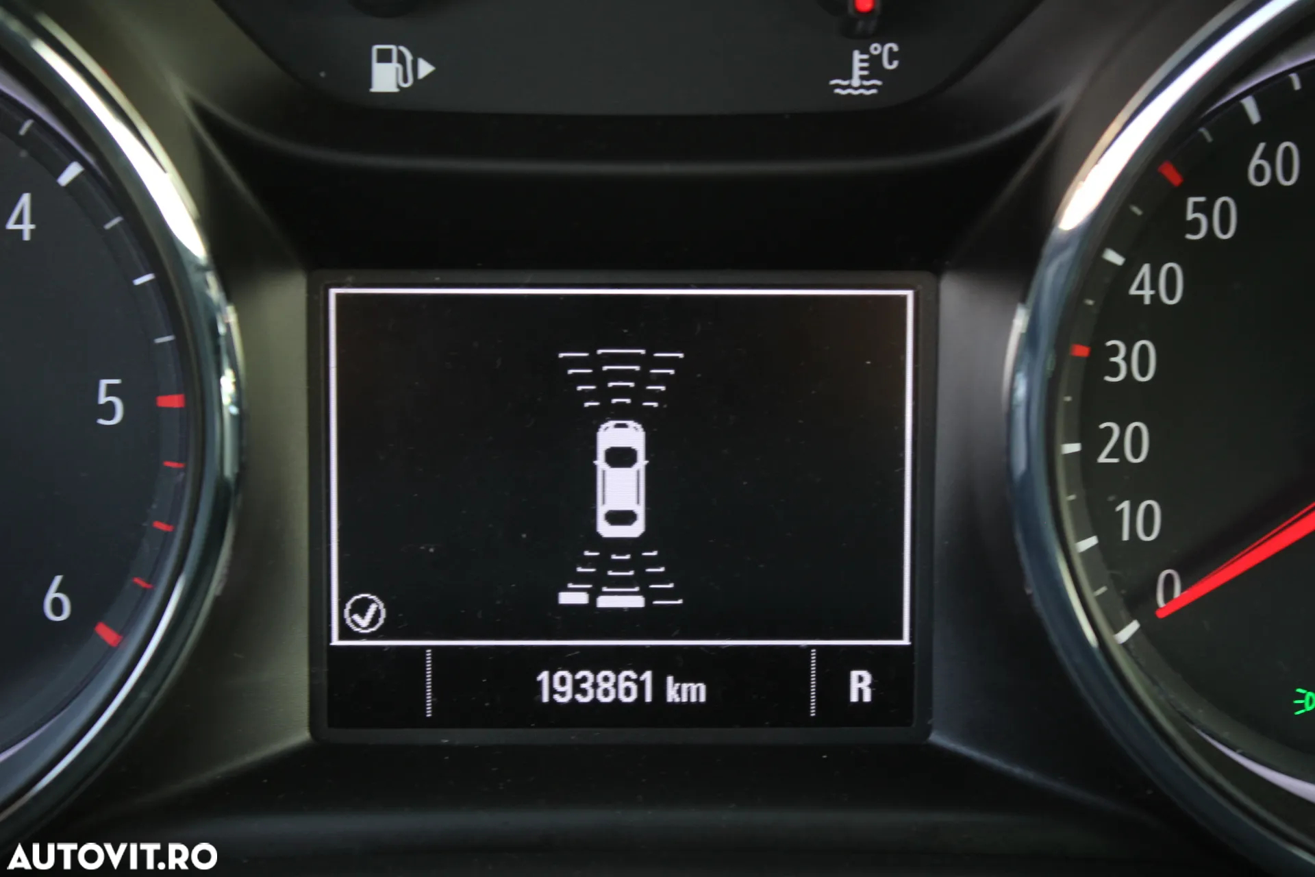Opel Insignia - 12