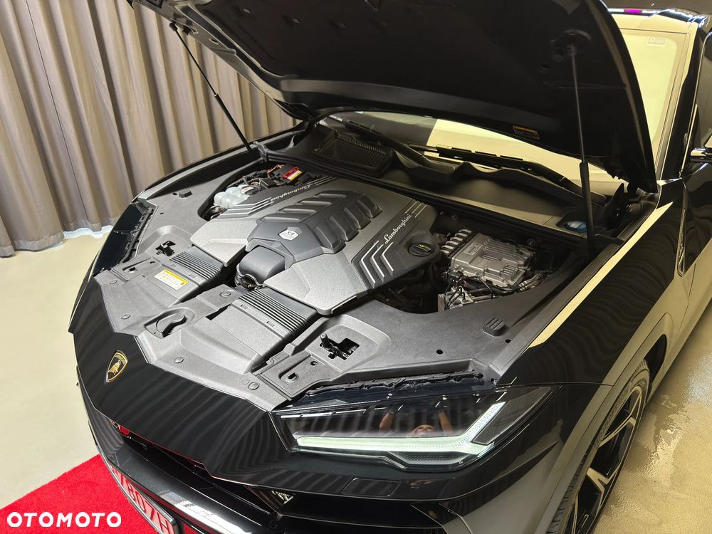 Lamborghini Urus - 8