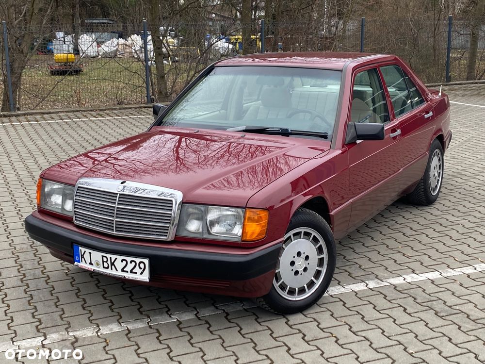 Mercedes-Benz W201 (190) - 21