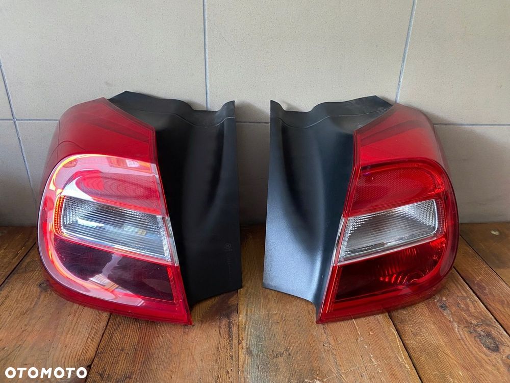 MERCEDES gla 156 lampa tylna lewa prawa w blotnik orginalna - 1