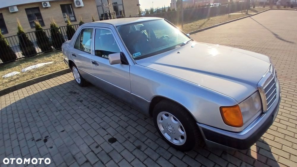 Mercedes-Benz W124 (1984-1993) - 1