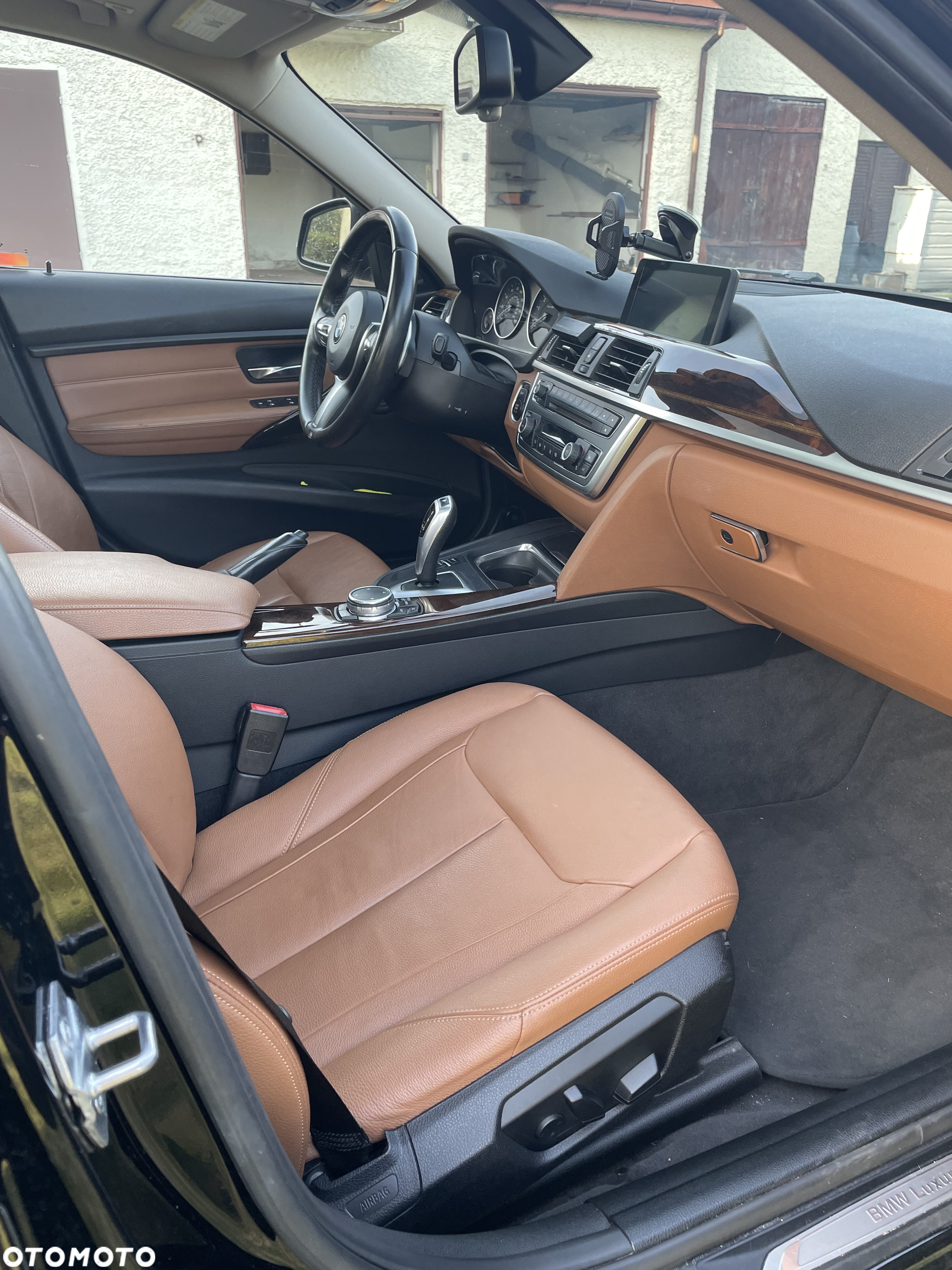 BMW Seria 3 335i Luxury Line - 8