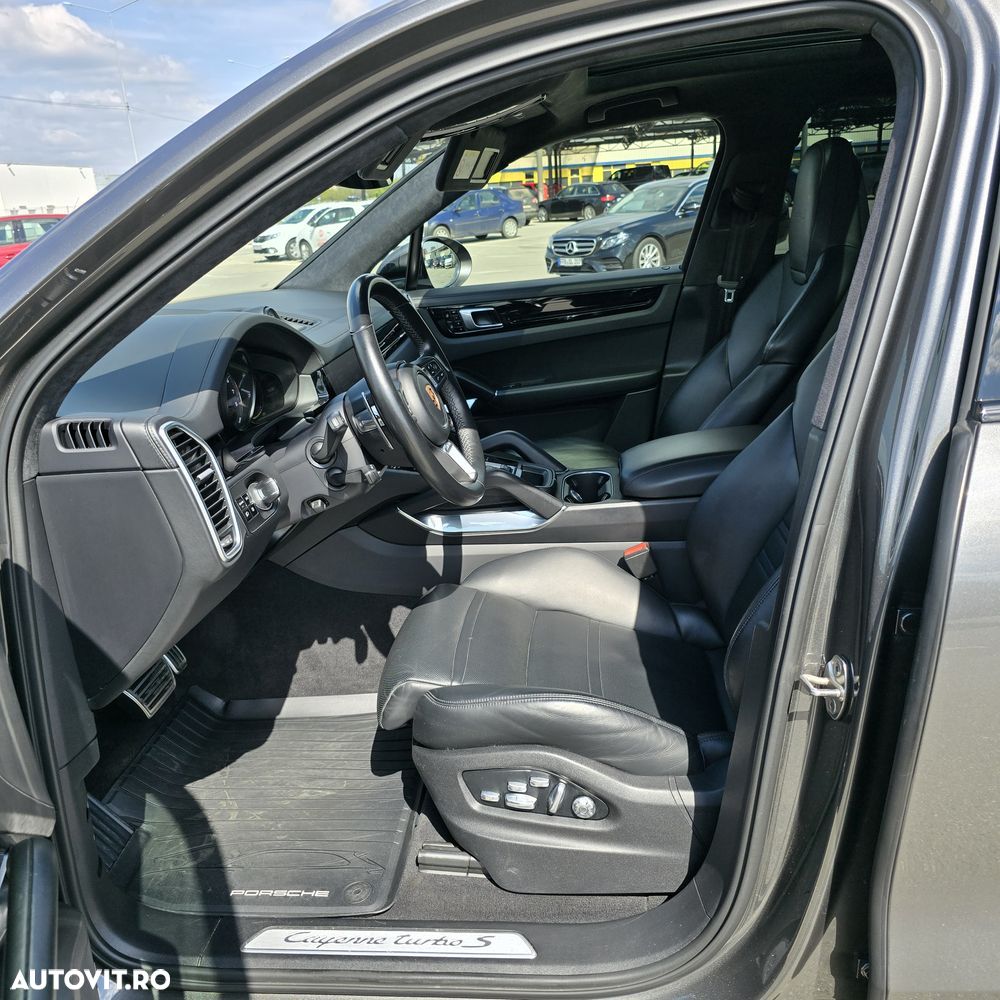 Porsche Cayenne Turbo S E-Hybrid Tiptronic S - 17