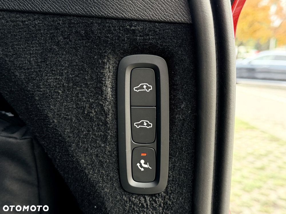 Volvo XC 90 - 13