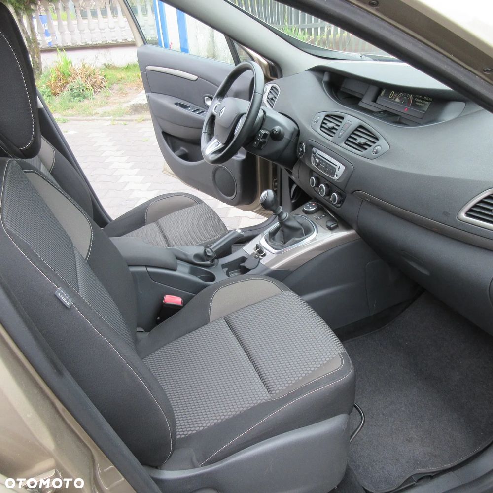 Renault Scenic Energy TCe 115 S&S Xmod Bose Edition - 23