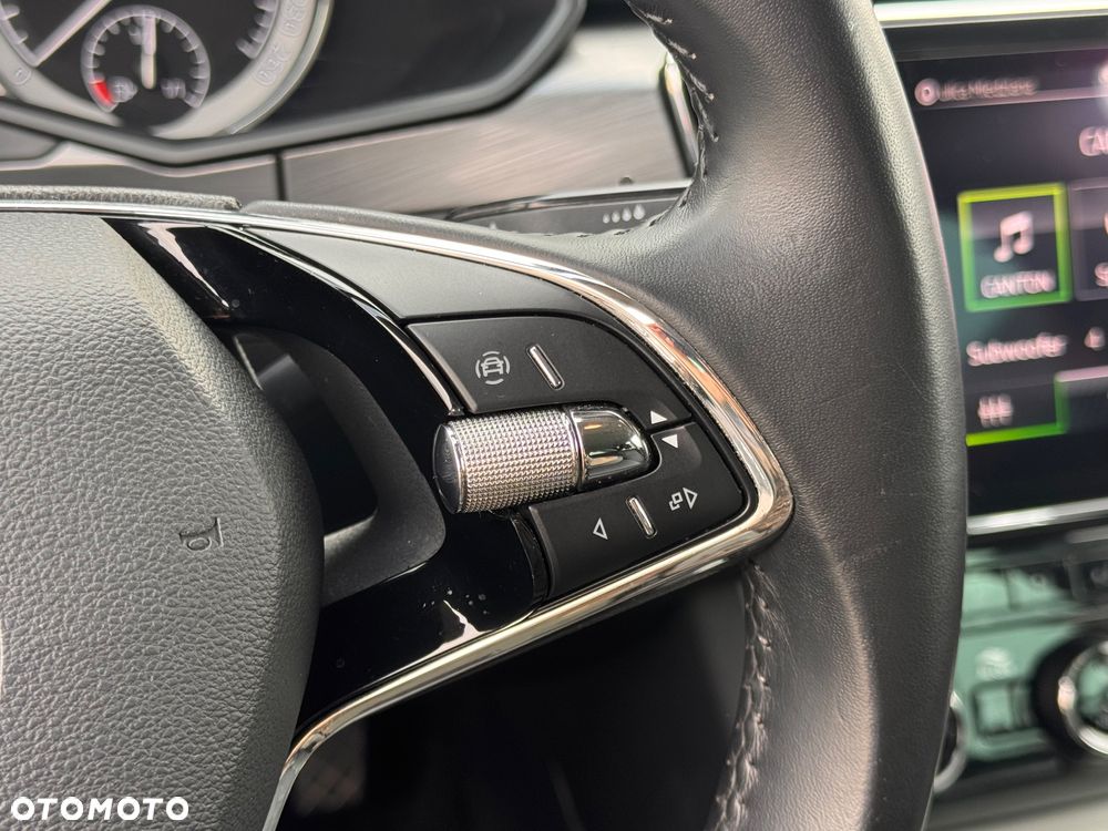 Skoda Superb 2.0 TDI SCR 4x4 Style DSG - 16