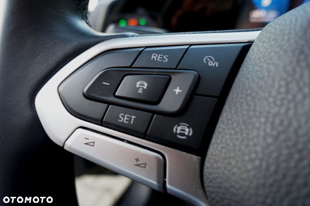 Volkswagen Golf - 19