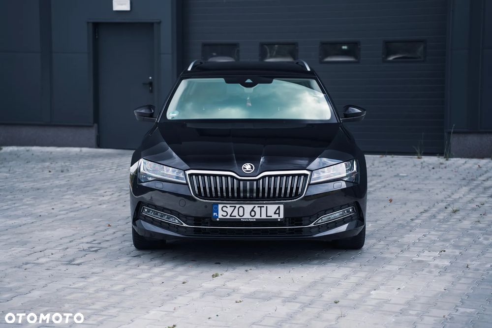 Skoda Superb Combi 2.0 TDI DSG Premium Edition - 26