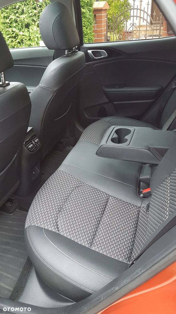 Kia XCeed 1.5 T-GDI Business Line DCT - 14