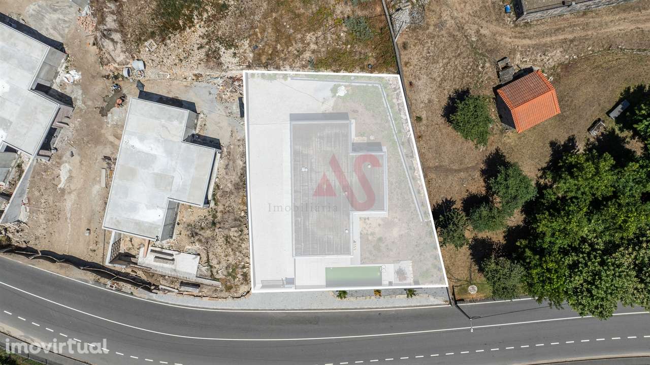 Moradia Térrea T3 com Piscina | Nova | Leitões, Guimarães - Grande imagem: 3/34