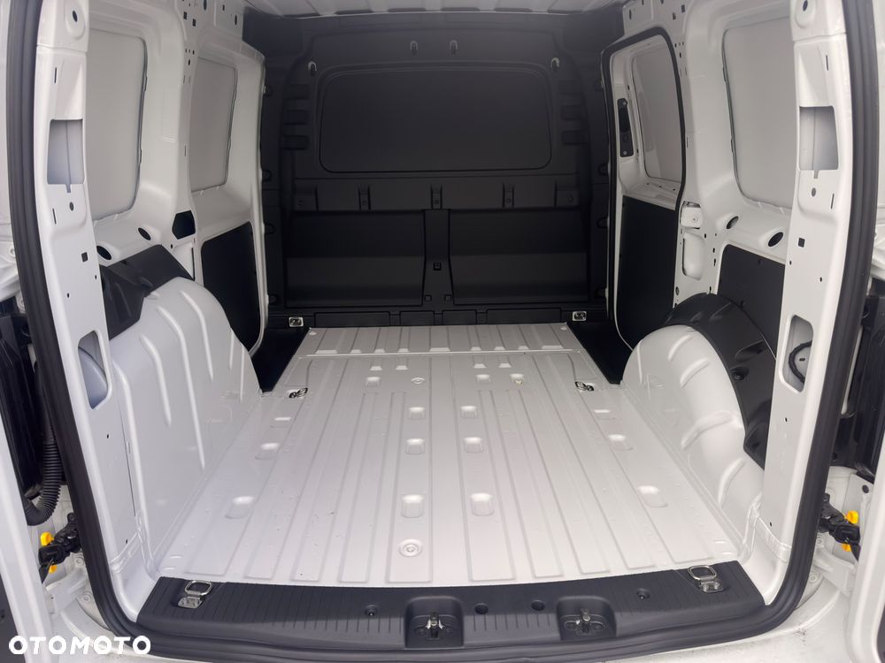 Volkswagen Caddy - 10