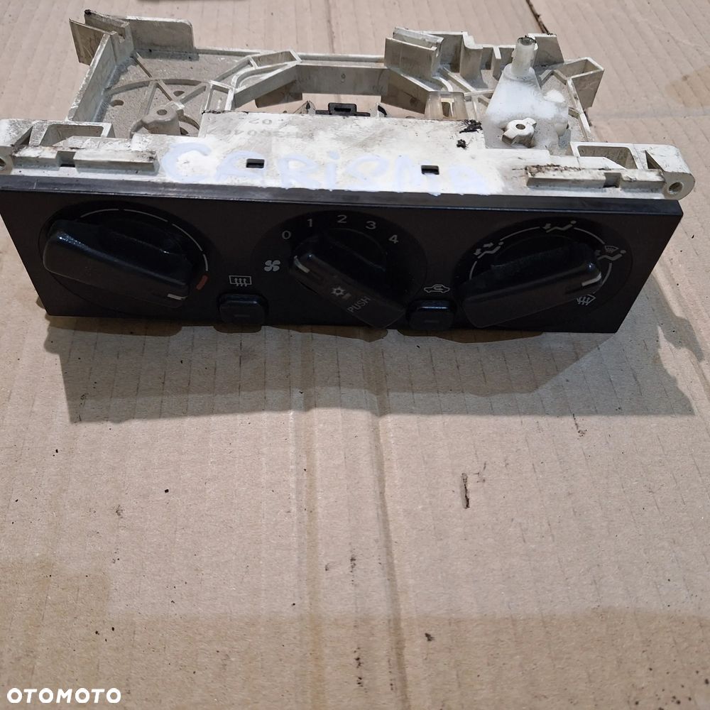 PANEL NAWIEWU KLIMATYZACJI CARISMA - 3