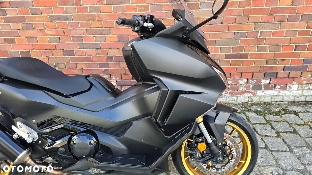 Honda NSS - 28