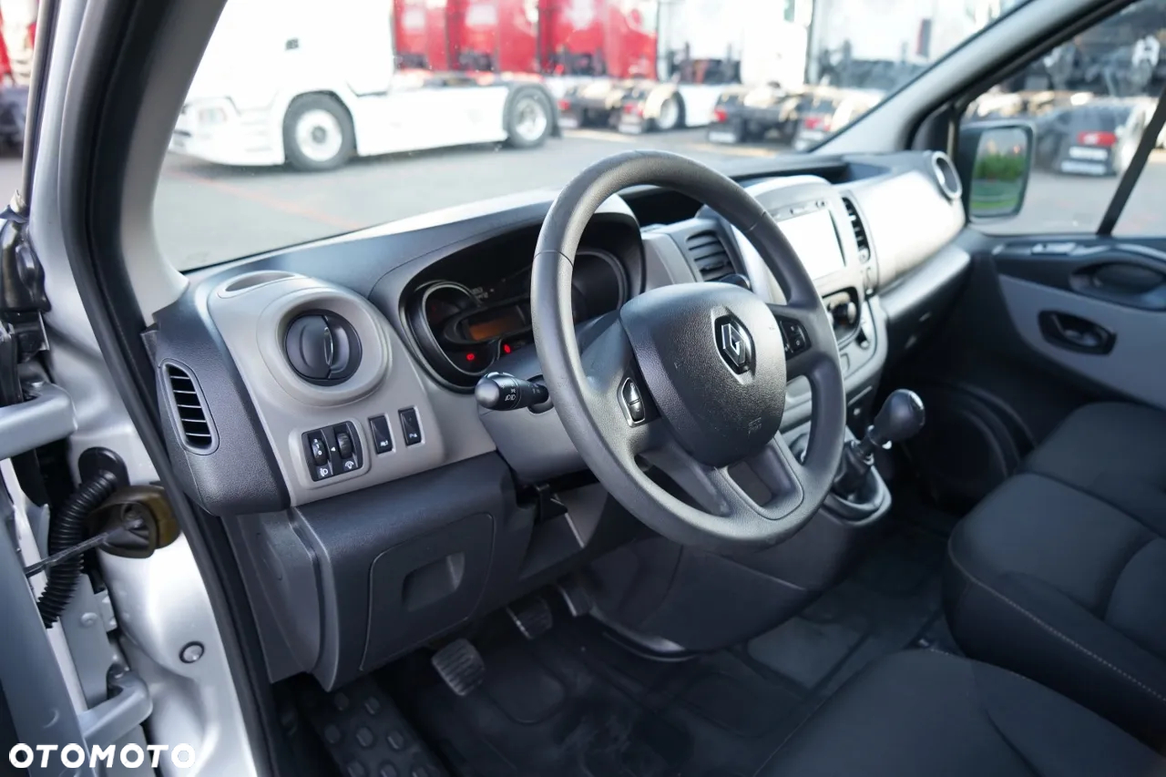 Renault TRAFIC 125 DCI  / BUS / 9 MIEJSC / 2017 ROK / POLSKI SALON / SERWISOWANY - 22