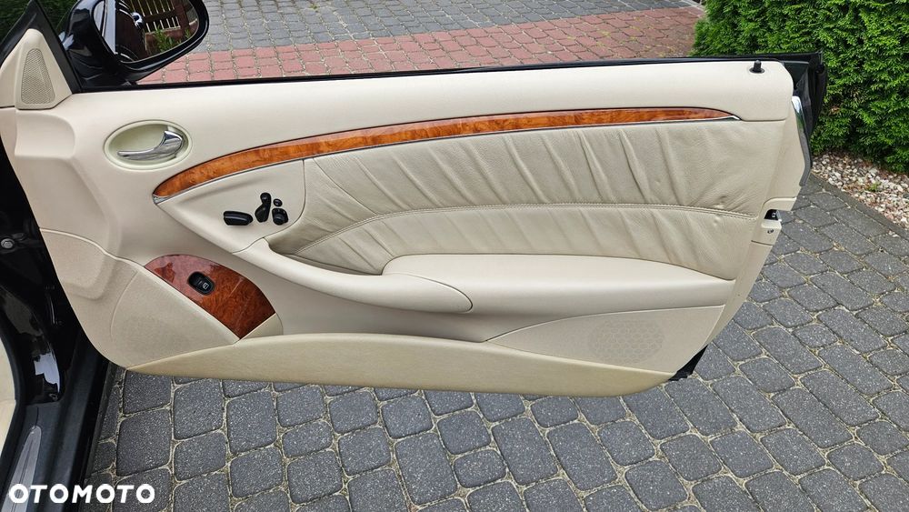 Mercedes-Benz CLK 320 - 20