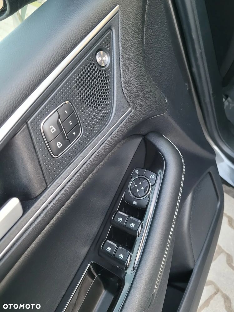 Ford Edge - 12
