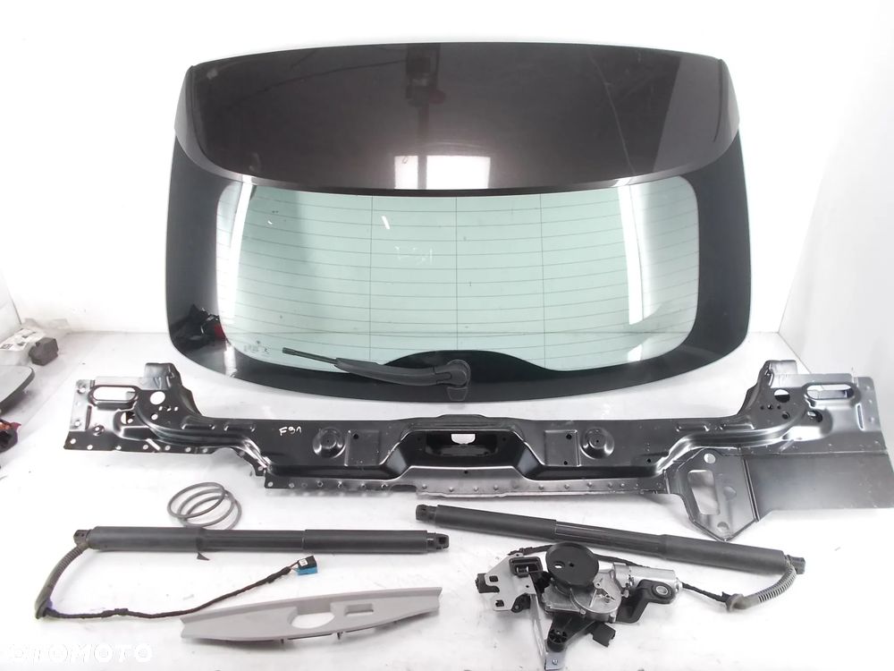 TYLNY PAS BMW 3 F31 SIŁOWNIK OSŁONA KLAPY SILNICZEK WYCIERACZEK - 1