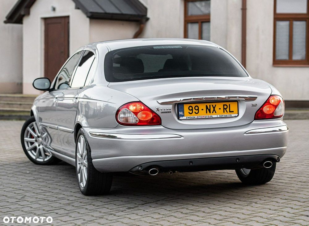 Jaguar X-Type 3.0 V6 4x4 Executive - 2