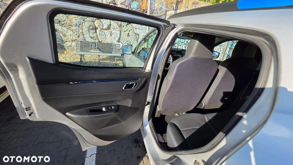 Dacia Spring - 7