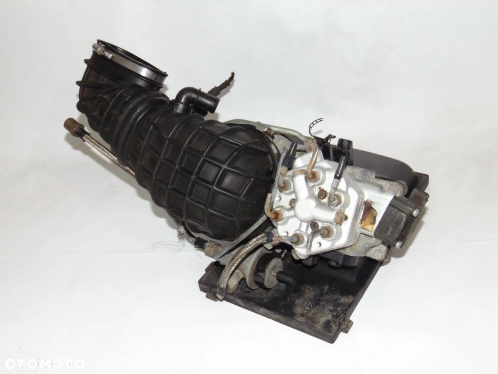 KE-Jetronic rozdzielacz paliwa 0438121049 034133353C 0438101029 Audi 100 C4 80 B4 90 Coupe Cabrio 2.3 2.3E R5 - 1