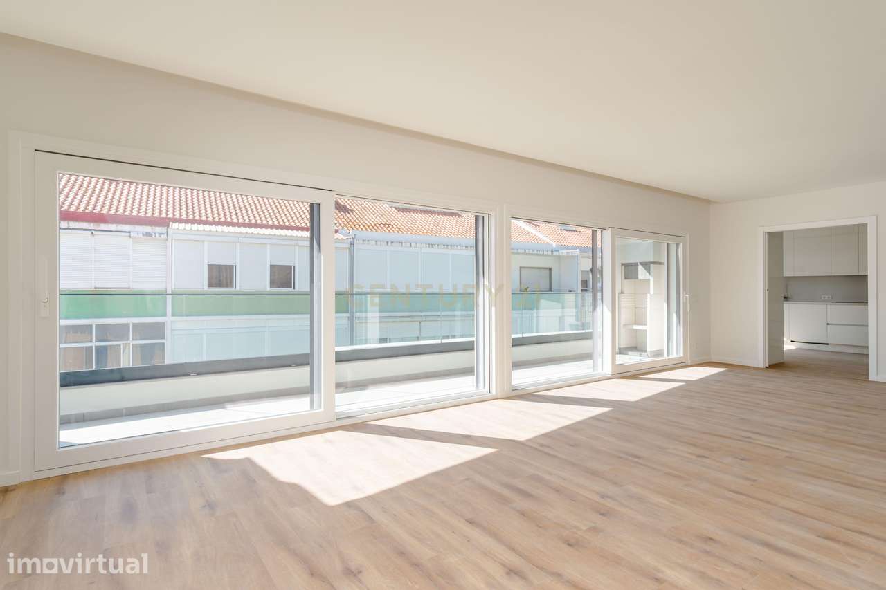 Exclusiva Penthouse T4 inserida num Empreendimento em Almada - Grande imagem: 4/30