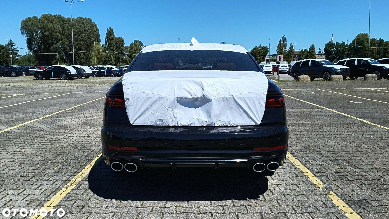 Audi S8 - 12