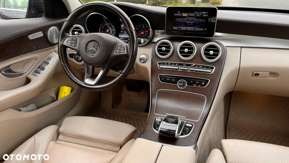 Mercedes-Benz Klasa C 200 4-Matic 7G-TRONIC - 22