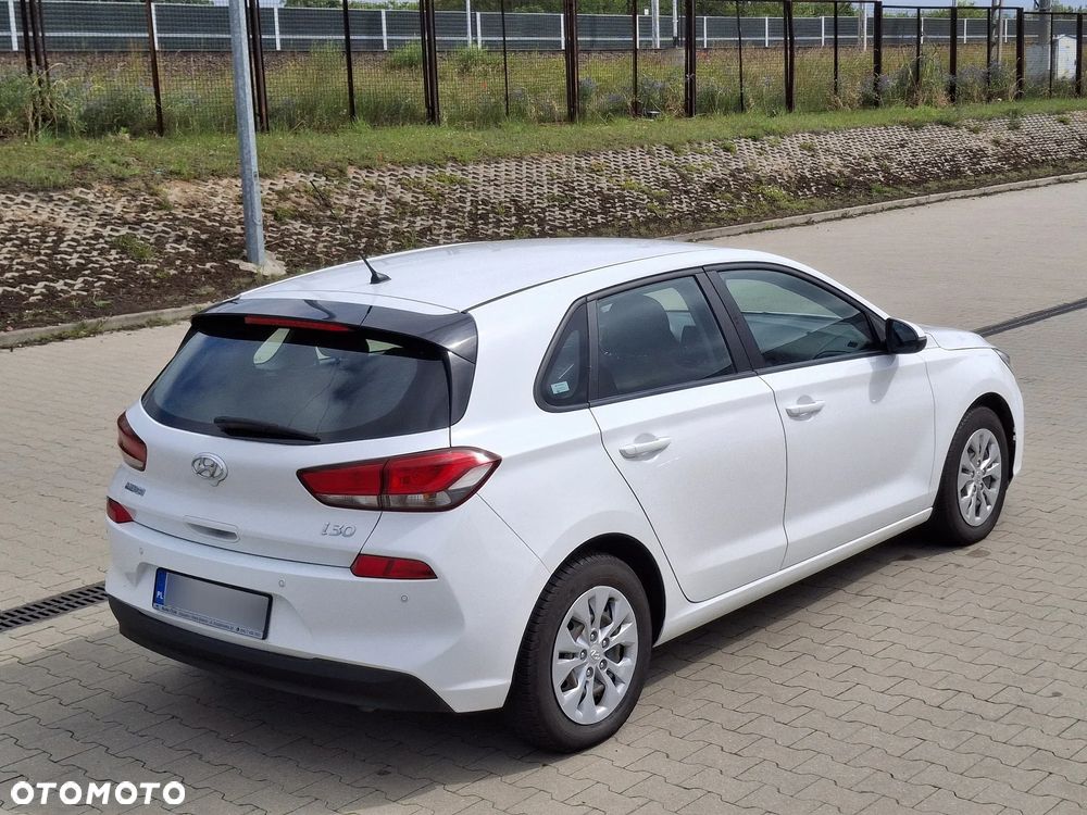 Hyundai i30 1.6 D Classic + - 4