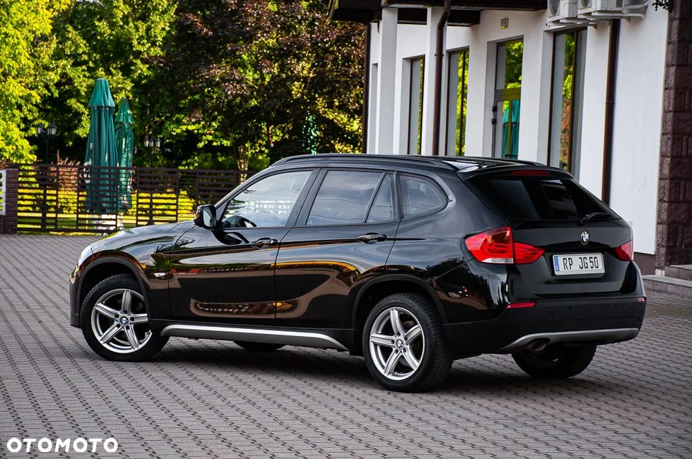 BMW X1 xDrive18d - 11