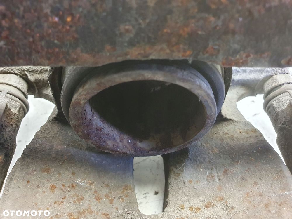 Toyota Rav4 III PRZEDNI ZACISK HAMULCOWY prawy przód kierowcy advics 63-28 - 5