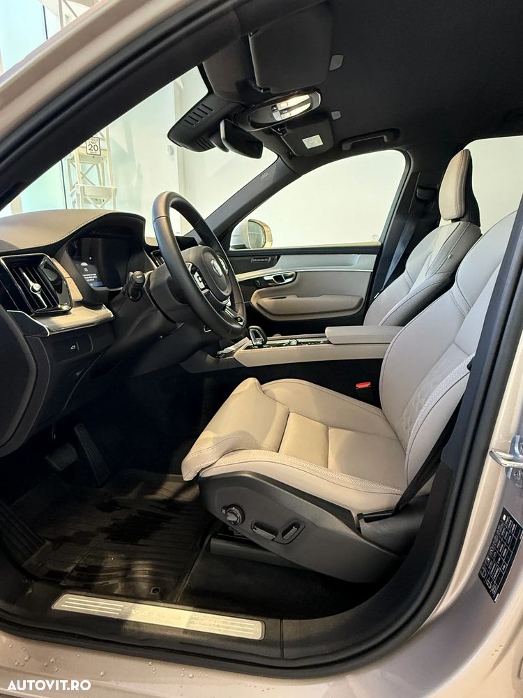 Volvo XC 90 B5 AWD MHEV Core - 12