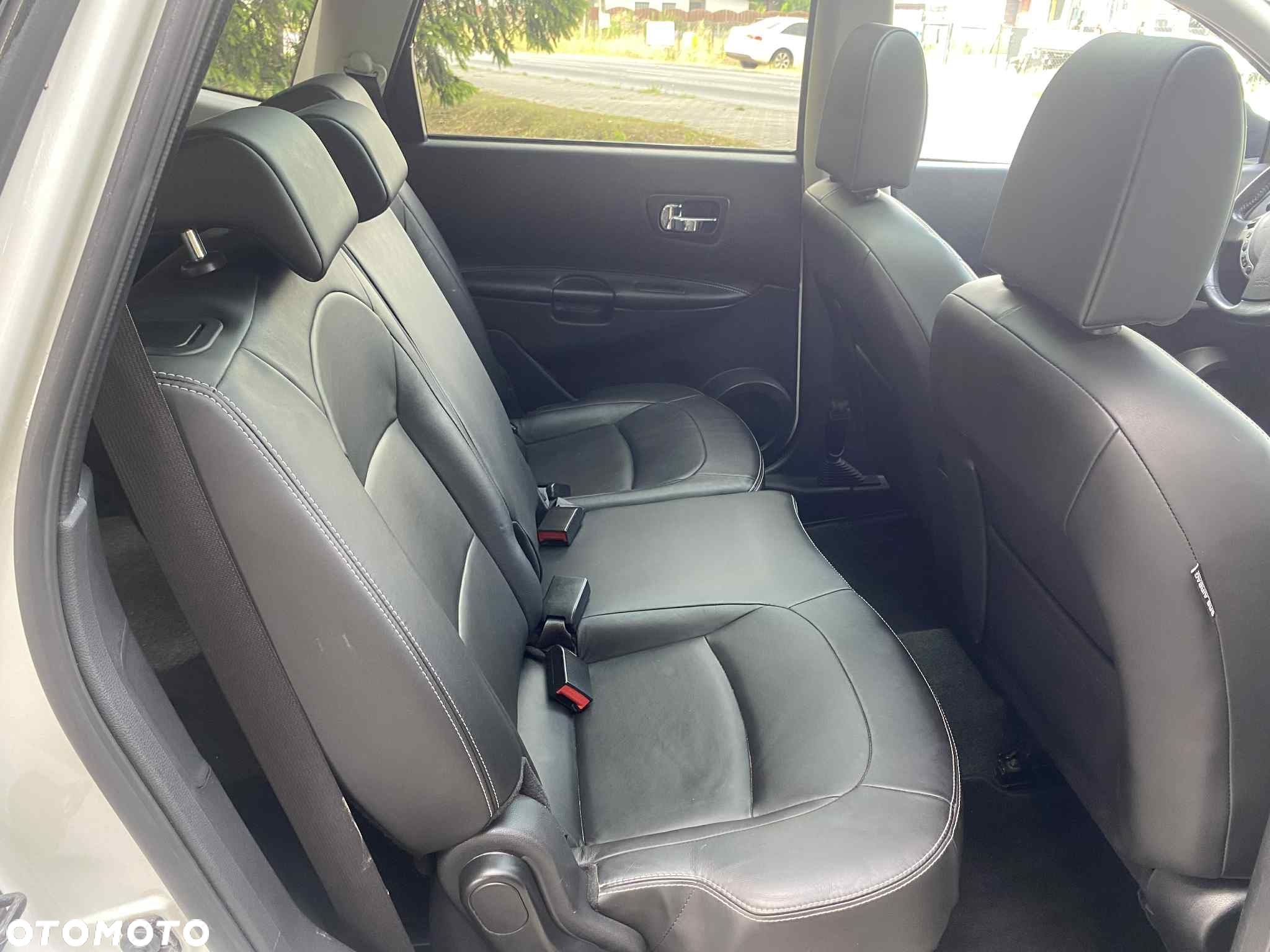 Nissan Qashqai+2 - 13