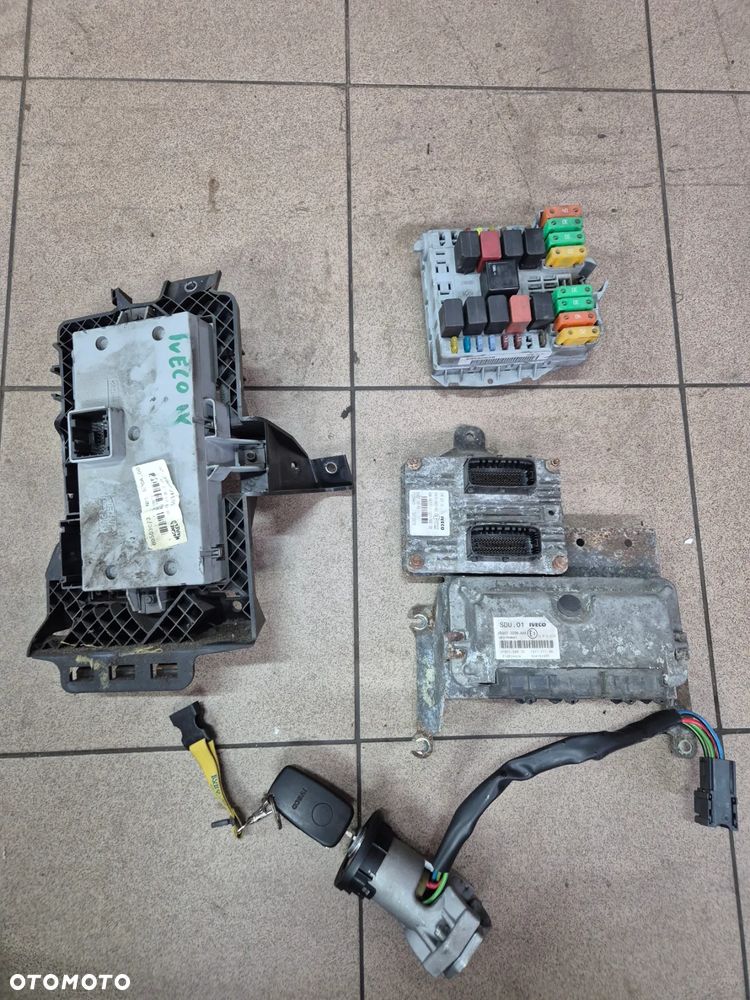 ZESTAW STARTOWY KOMPUTER BSI STACYJKA IVECO DAILY IV 3.0 CNG  06-12r. EURO 4 - 1