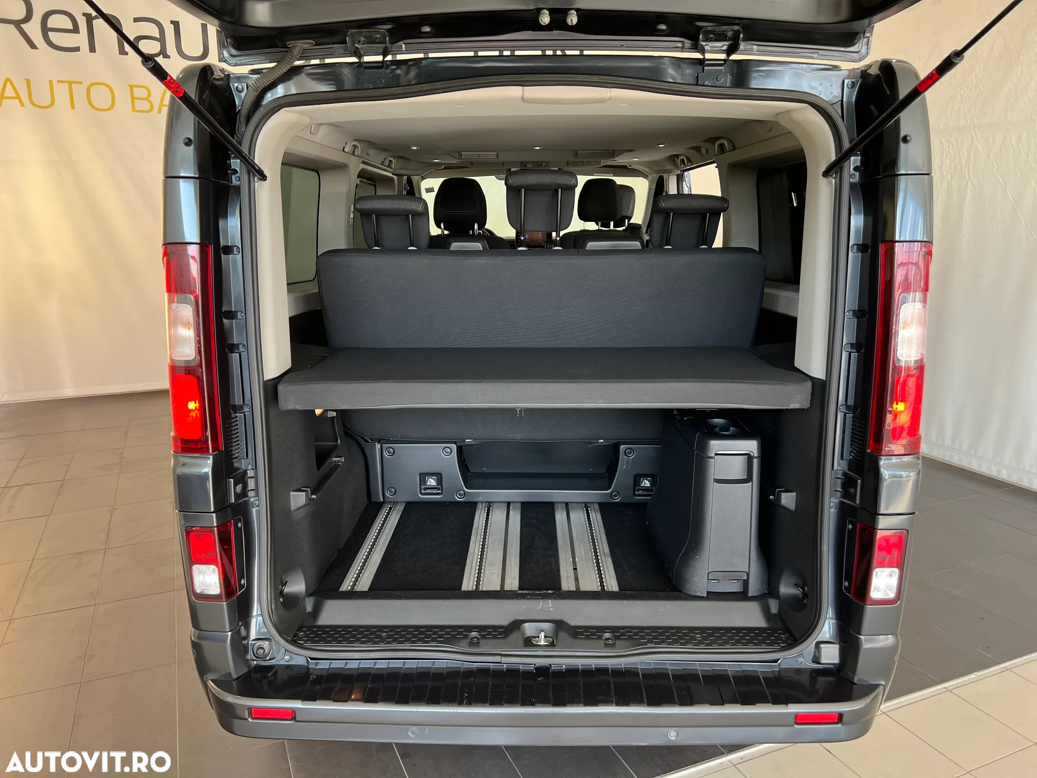 Renault Trafic Combi 2.0 Blue dCi 170 EDC S&S L2 7+1 SpaceClass - 12