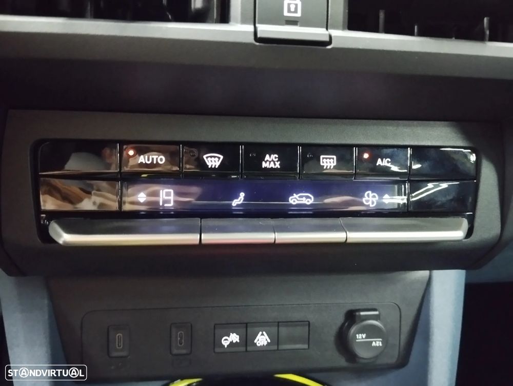 Fiat Grande Panda 1.2 Hybrid La Prima eDCT - 28