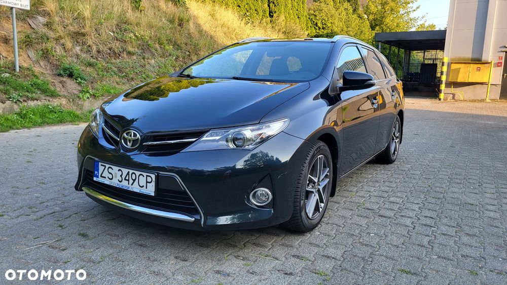Toyota Auris 1.6 Premium - 6