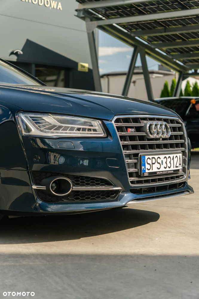 Audi S8 - 6