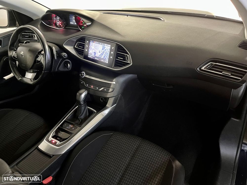 Peugeot 308 SW BlueHDi 130 EAT8 Style - 11