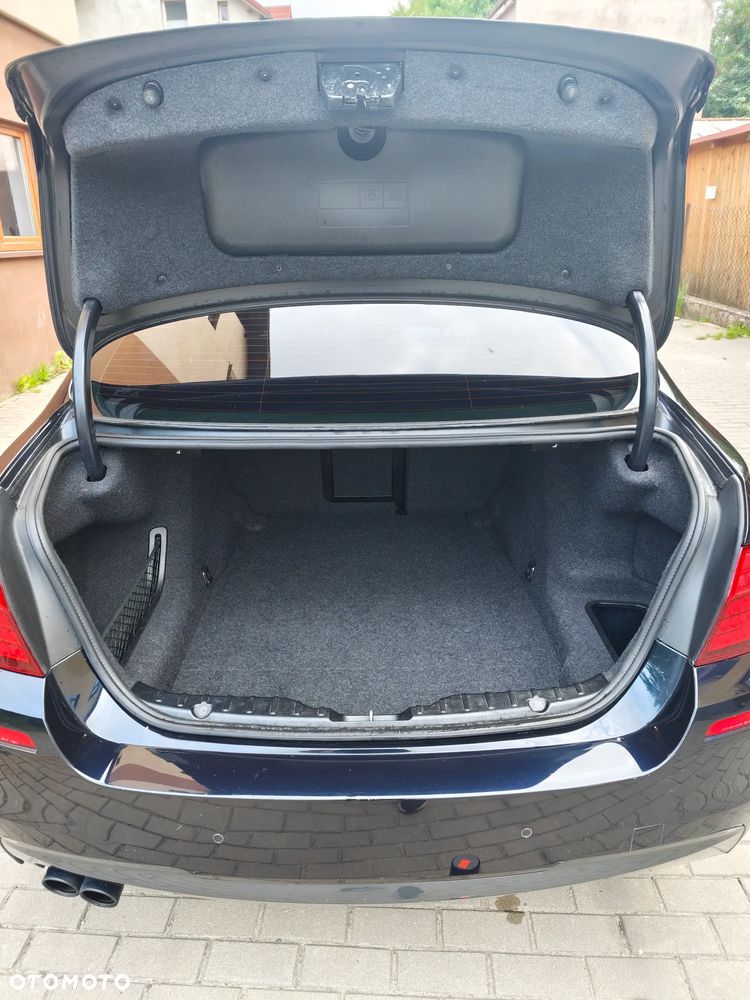 BMW Seria 5 520i Sport-Aut - 21
