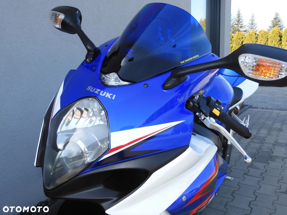 Suzuki GSX-R - 24