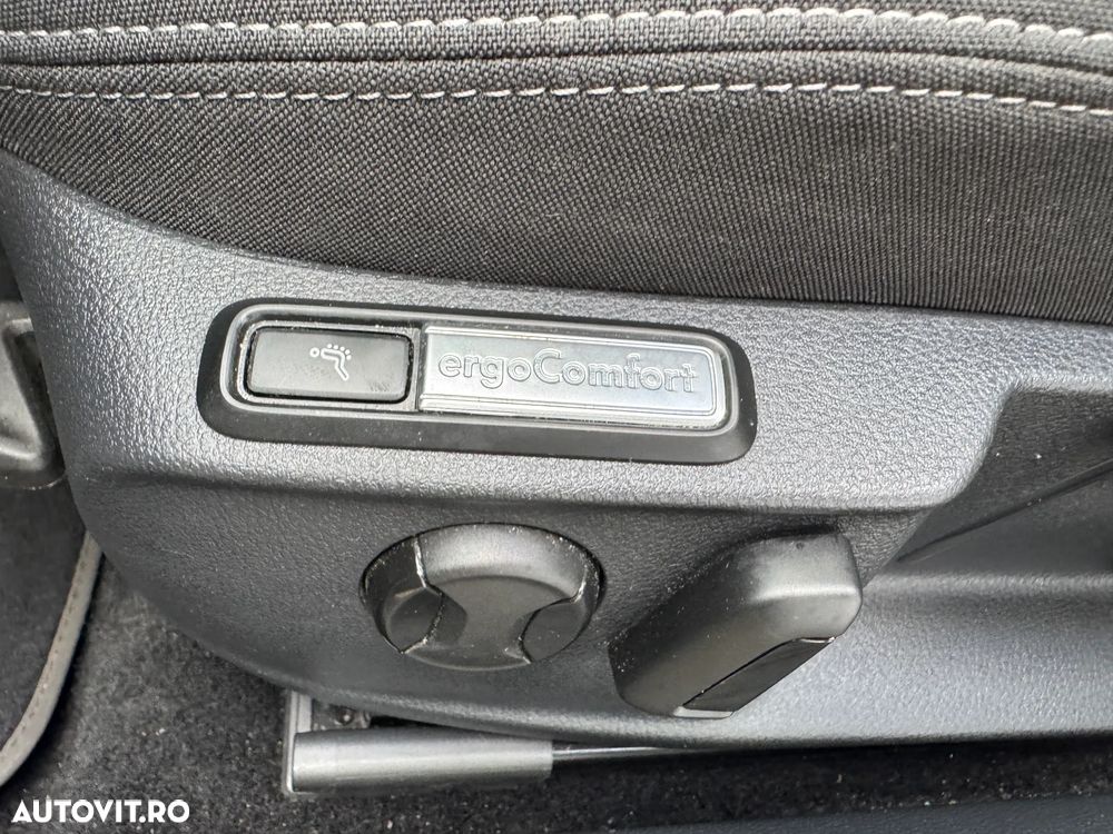 Volkswagen Passat Variant 2.0 TDI DSG Business - 23