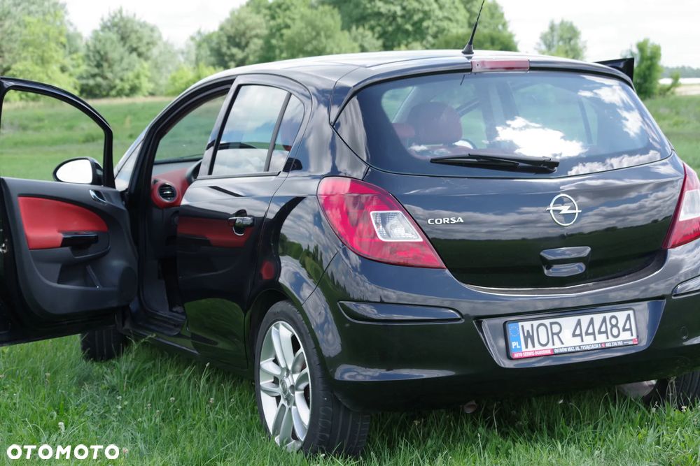 Opel Corsa 1.4 16V Cosmo - 2