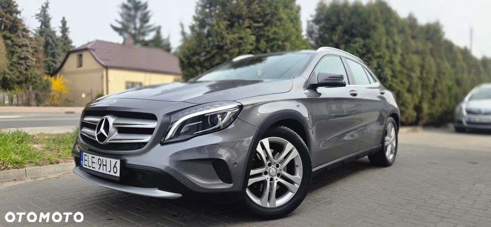 Mercedes-Benz GLA 250 7G-DCT StreetStyle - 4