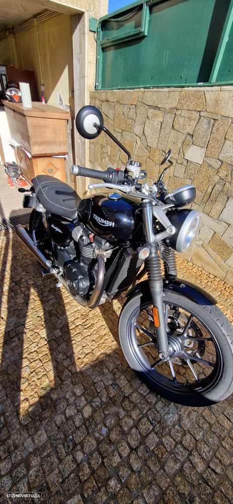 Triumph Street Twin - 4
