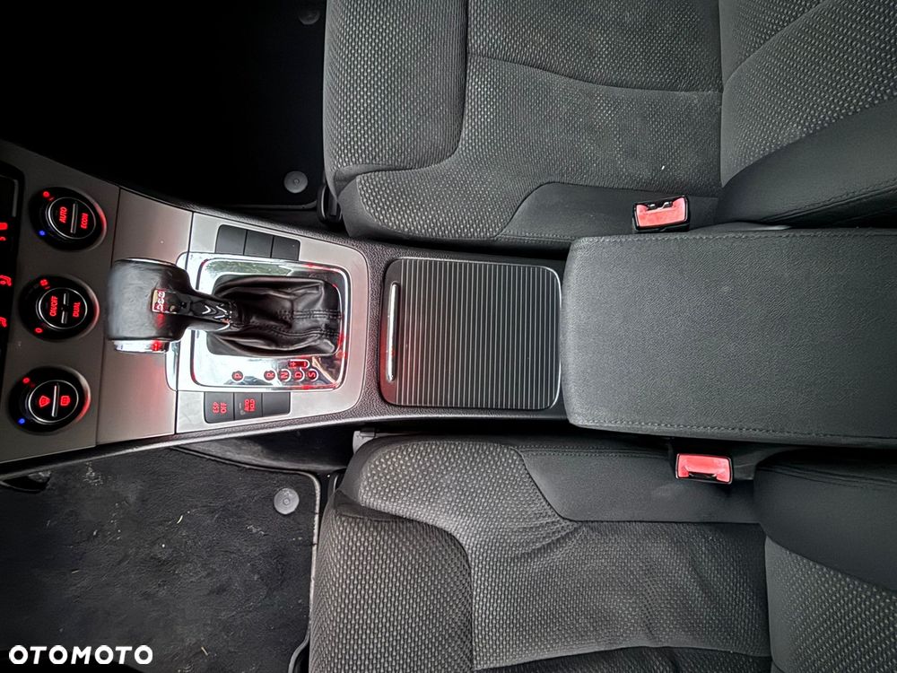 Volkswagen Passat 2.0 TDI DPF DSG Comfortline - 20